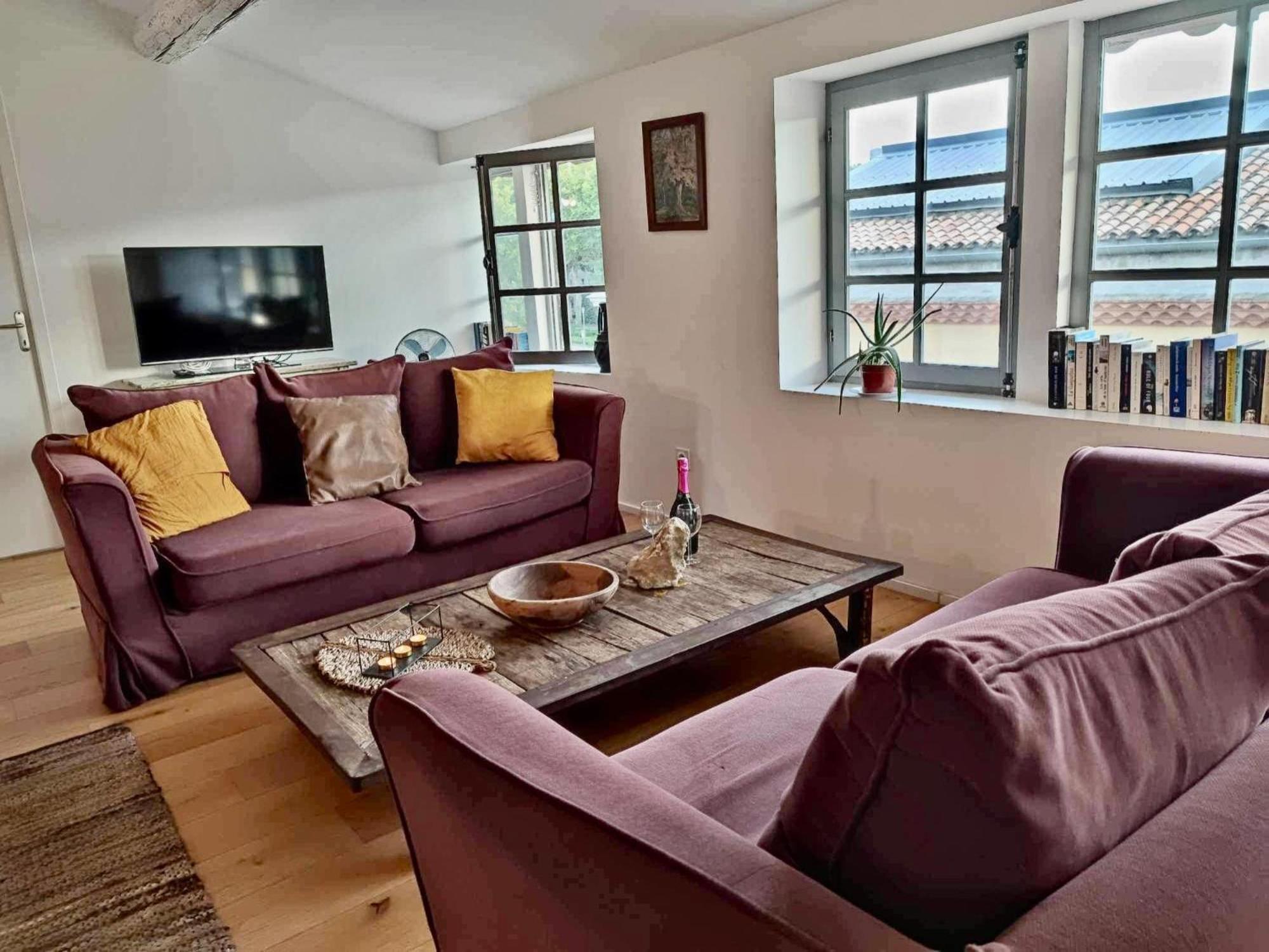 Loft Chic Verdun / Conciergeriedamecarcas Apartment *