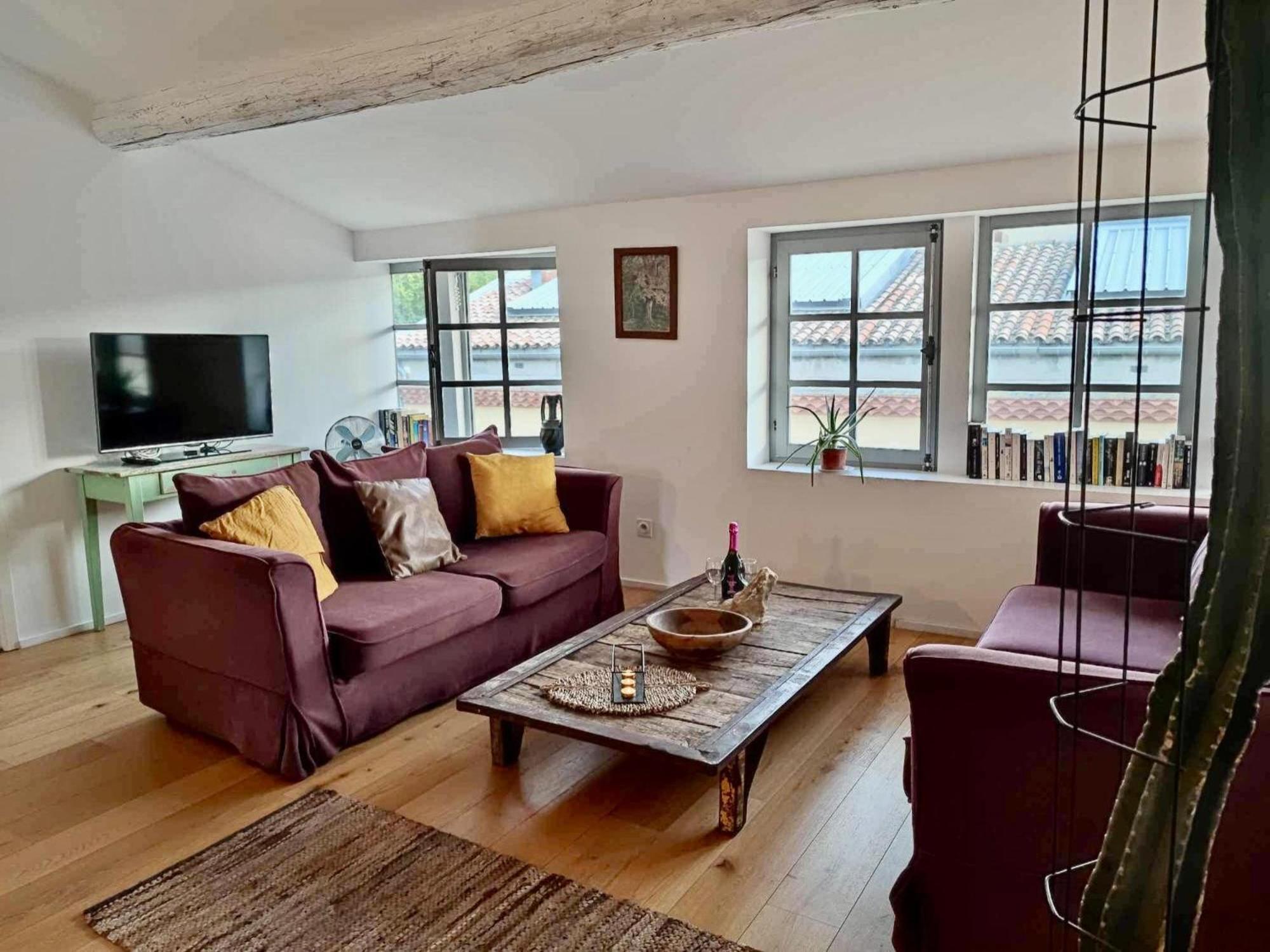 Loft Chic Verdun / Conciergeriedamecarcas Apartment *